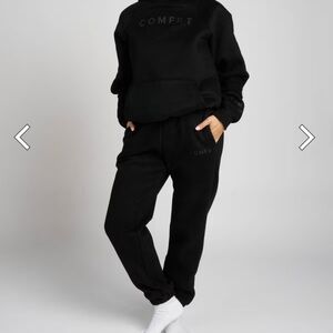 Comfrt Tranquil Hoodie & Joggers Medium